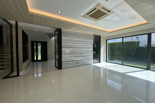 ขายบ้านสุดหรู ลดาวัลย์ รัตนาธิเบศร์ 4 ห้องนอน 4 ห้องน้ำ 208 ตร.ว. บ้านสวย สภาพมือ 1