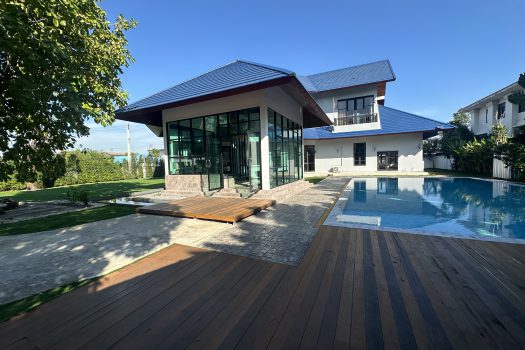 ขายด่วน บ้านสวย ร่มรื่น สไตล์รีสอร์ท พร้อมสระว่ายน้ำในตัว ซอย ศรีนครินทร์ 45 ทำเลดี เข้าออกได้หลายทาง 🏡