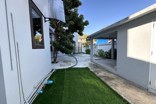 ขายด่วน บ้านสวย ร่มรื่น สไตล์รีสอร์ท พร้อมสระว่ายน้ำในตัว ซอย ศรีนครินทร์ 45 ทำเลดี เข้าออกได้หลายทาง 🏡