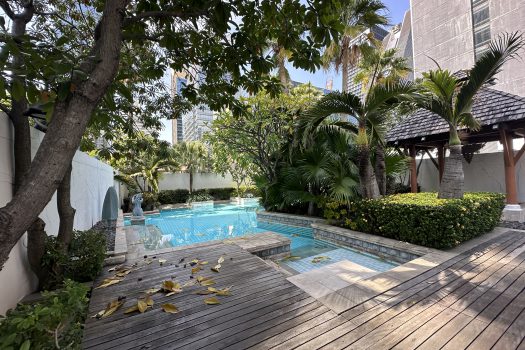 For Rent Luxury condo “Attheenee Residence” 3 BR 4 BR located in the heart of BKK 4 Min walk to BTS Ploenchit 🔥🔥