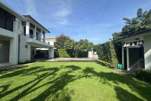 ขายบ้านสุดหรู ลดาวัลย์ รัตนาธิเบศร์ 4 ห้องนอน 4 ห้องน้ำ 208 ตร.ว. บ้านสวย สภาพมือ 1