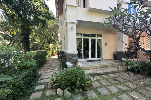 ขายบ้านเดี่ยว หลังมุม สุดหรู ทำเลดีมาก ใจกลางพัฒนาการ 30 พื้นที่ 100.5 ตร.วา 🏡