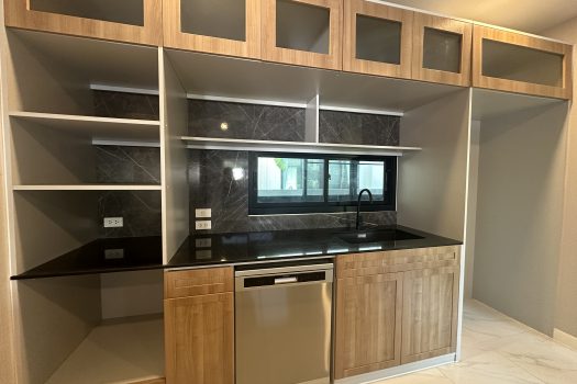 ขายราคาดีมาก บ้านหรูโครงการ บริทาเนีย บางนา-สุวรรณภูมิ กม.26 บ้านสวย วิวสวน ต่อเติมเยี่ยม 4 ห้องนอน 4 ห้องน้ำ