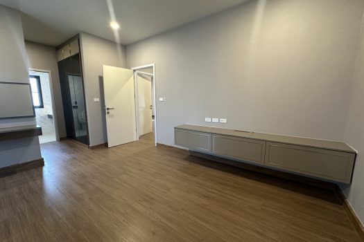 ขายราคาดีมาก บ้านหรูโครงการ บริทาเนีย บางนา-สุวรรณภูมิ กม.26 บ้านสวย วิวสวน ต่อเติมเยี่ยม 4 ห้องนอน 4 ห้องน้ำ