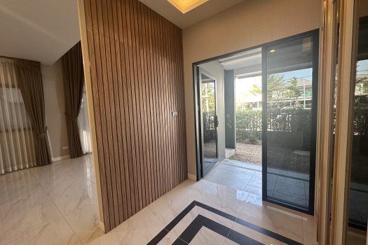 ขายราคาดีมาก บ้านหรูโครงการ บริทาเนีย บางนา-สุวรรณภูมิ กม.26 บ้านสวย วิวสวน ต่อเติมเยี่ยม 4 ห้องนอน 4 ห้องน้ำ