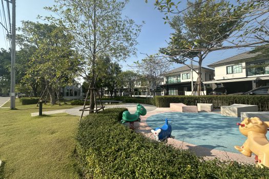 ขายราคาดีมาก บ้านหรูโครงการ บริทาเนีย บางนา-สุวรรณภูมิ กม.26 บ้านสวย วิวสวน ต่อเติมเยี่ยม 4 ห้องนอน 4 ห้องน้ำ