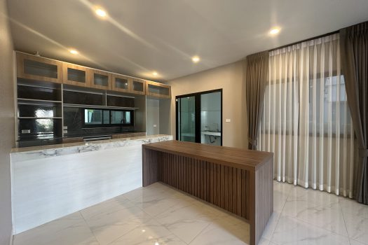 ขายราคาดีมาก บ้านหรูโครงการ บริทาเนีย บางนา-สุวรรณภูมิ กม.26 บ้านสวย วิวสวน ต่อเติมเยี่ยม 4 ห้องนอน 4 ห้องน้ำ