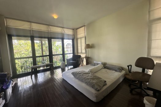 ขายบ้านใน หมู่บ้านเสรี พระราม 9 ทำเลดีมาก เข้าออกได้หลายทางทั้ง พระราม 9 และพัฒนาการ 4 ห้องนอน 74 ตร.วา บ้านสวย ร่มรื่นมากก🌳🏡 🔥 ขายราคาเพียง 23,000,000 บาท 🔥