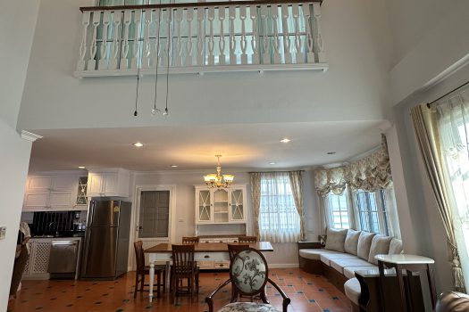 For Rent: Fantasia Villa 3 very nice and cozy house suitable for big family, decorate in Victorian style located in Sukhumvit 109- and 5-mins drive to BTS Bearing near several top international schools