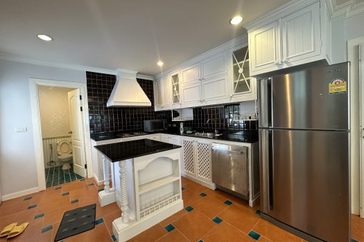 For Rent: Fantasia Villa 3 very nice and cozy house suitable for big family, decorate in Victorian style located in Sukhumvit 109- and 5-mins drive to BTS Bearing near several top international schools