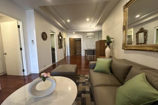 For Sale/Rent: Baan Chao Praya Condominium 1 BR 94 Sq.m beautiful room with spectacular river views/ good location close to BTS Khlong San