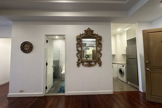 For Sale/Rent: Baan Chao Praya Condominium 1 BR 94 Sq.m beautiful room with spectacular river views/ good location close to BTS Khlong San