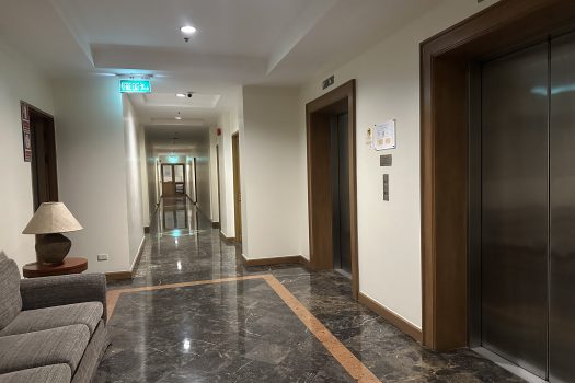 For Sale/Rent: Baan Chao Praya Condominium 1 BR 94 Sq.m beautiful room with spectacular river views/ good location close to BTS Khlong San