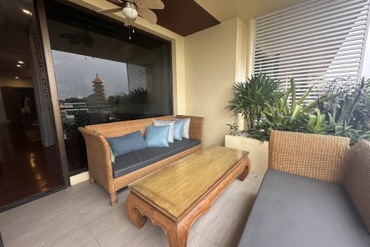 For Sale/Rent: Baan Chao Praya Condominium 1 BR 94 Sq.m beautiful room with spectacular river views/ good location close to BTS Khlong San