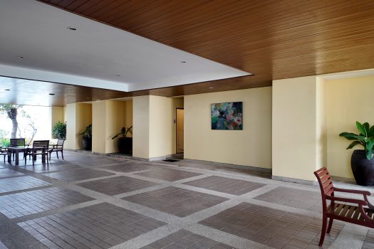 For Sale/Rent: Baan Chao Praya Condominium 1 BR 94 Sq.m beautiful room with spectacular river views/ good location close to BTS Khlong San