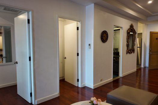 For Sale/Rent: Baan Chao Praya Condominium 1 BR 94 Sq.m beautiful room with spectacular river views/ good location close to BTS Khlong San