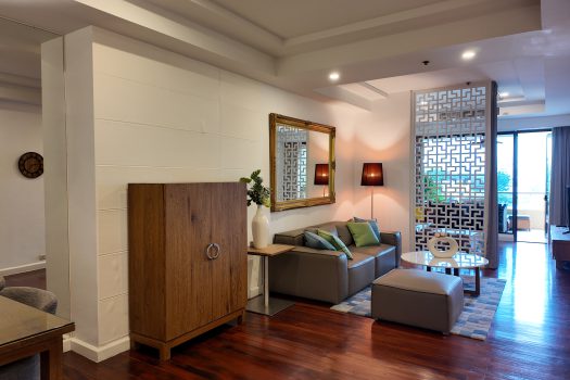 For Sale/Rent: Baan Chao Praya Condominium 1 BR 94 Sq.m beautiful room with spectacular river views/ good location close to BTS Khlong San