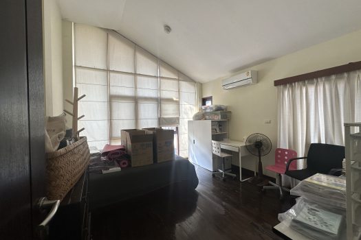 ขายบ้านใน หมู่บ้านเสรี พระราม 9 ทำเลดีมาก เข้าออกได้หลายทางทั้ง พระราม 9 และพัฒนาการ 4 ห้องนอน 74 ตร.วา บ้านสวย ร่มรื่นมากก🌳🏡 🔥 ขายราคาเพียง 23,000,000 บาท 🔥