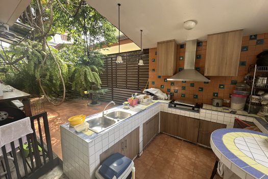 ขายบ้านใน หมู่บ้านเสรี พระราม 9 ทำเลดีมาก เข้าออกได้หลายทางทั้ง พระราม 9 และพัฒนาการ 4 ห้องนอน 74 ตร.วา บ้านสวย ร่มรื่นมากก🌳🏡 🔥 ขายราคาเพียง 23,000,000 บาท 🔥