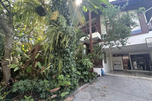 ขายบ้านใน หมู่บ้านเสรี พระราม 9 ทำเลดีมาก เข้าออกได้หลายทางทั้ง พระราม 9 และพัฒนาการ 4 ห้องนอน 74 ตร.วา บ้านสวย ร่มรื่นมากก🌳🏡 🔥 ขายราคาเพียง 23,000,000 บาท 🔥