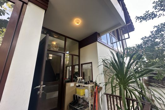 ขายบ้านใน หมู่บ้านเสรี พระราม 9 ทำเลดีมาก เข้าออกได้หลายทางทั้ง พระราม 9 และพัฒนาการ 4 ห้องนอน 74 ตร.วา บ้านสวย ร่มรื่นมากก🌳🏡 🔥 ขายราคาเพียง 23,000,000 บาท 🔥