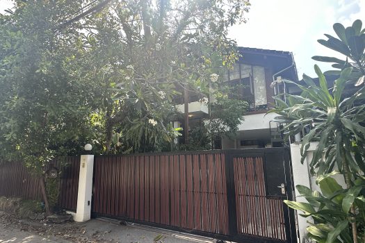 ขายบ้านใน หมู่บ้านเสรี พระราม 9 ทำเลดีมาก เข้าออกได้หลายทางทั้ง พระราม 9 และพัฒนาการ 4 ห้องนอน 74 ตร.วา บ้านสวย ร่มรื่นมากก🌳🏡 🔥 ขายราคาเพียง 23,000,000 บาท 🔥