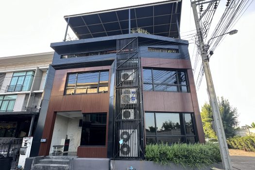 ขาย Home Office โครงการ พฤกษาวิลล์ 65/2 ศรีสมาน หลังมุม ต่อเติมสวย เต็มพื้นที่ ตอบโจทย์ทุกการใช้งาน ทำเลดีมาก ติดห้างโรบินสันศรีสมานเพียง 100 เมตร