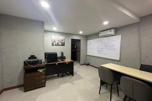 ขาย Home Office โครงการ พฤกษาวิลล์ 65/2 ศรีสมาน หลังมุม ต่อเติมสวย เต็มพื้นที่ ตอบโจทย์ทุกการใช้งาน ทำเลดีมาก ติดห้างโรบินสันศรีสมานเพียง 100 เมตร