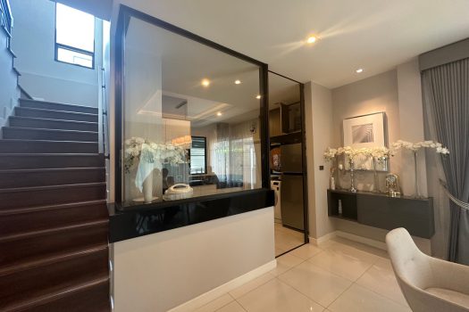 บ้านเดี่ยว โครงการ มัณฑนา อ่อนนุช-วงแหวน 4 บ้านสวย ตกแต่งครบ พร้อมเข้าอยู่ 4 ห้องนอน 3 ห้องน้ำ Function ครบ ในราคาที่ดีสุดๆ