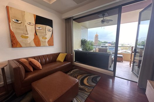 For Sale/Rent: Baan Chao Praya Condominium 1 BR 94 Sq.m beautiful room with spectacular river views/ good location close to BTS Khlong San