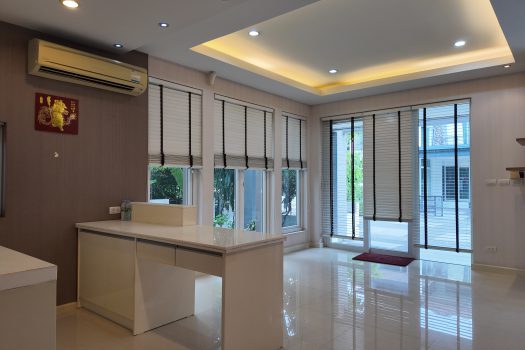 𝐓𝐡𝐞 𝐆𝐚𝐥𝐥𝐞𝐫𝐲 𝐇𝐨𝐮𝐬𝐞 ลาดพร้าว ซอย 1 63.5 ตร.ว. หลังมุม บ้านสวย สภาพดี ทำเลใจกลางลาดพร้าว