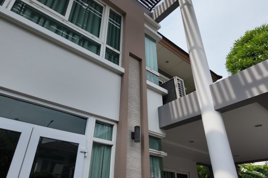 𝐓𝐡𝐞 𝐆𝐚𝐥𝐥𝐞𝐫𝐲 𝐇𝐨𝐮𝐬𝐞 ลาดพร้าว ซอย 1 63.5 ตร.ว. หลังมุม บ้านสวย สภาพดี ทำเลใจกลางลาดพร้าว