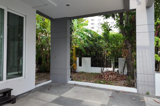 𝐓𝐡𝐞 𝐆𝐚𝐥𝐥𝐞𝐫𝐲 𝐇𝐨𝐮𝐬𝐞 ลาดพร้าว ซอย 1 63.5 ตร.ว. หลังมุม บ้านสวย สภาพดี ทำเลใจกลางลาดพร้าว