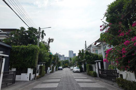 𝐓𝐡𝐞 𝐆𝐚𝐥𝐥𝐞𝐫𝐲 𝐇𝐨𝐮𝐬𝐞 ลาดพร้าว ซอย 1 63.5 ตร.ว. หลังมุม บ้านสวย สภาพดี ทำเลใจกลางลาดพร้าว