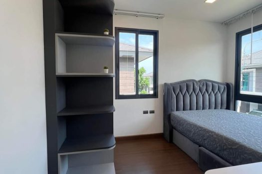 ขาย/เช่า บ้านเดี่ยว หมู่บ้าน แกรนด์บริทาเนีย บางนา กม.12 บ้านสวย หลังมุม ทำเลดี