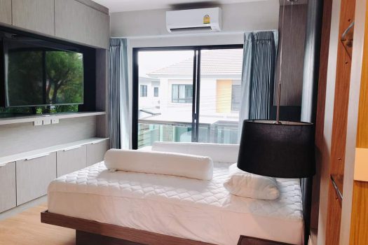 ขาย/ให้เช่า บ้านเดี่ยว ทำเลดี โครงการ ไลฟ์บางกอกบลูเลอร์วาร์ด รามอินทรา65 ใกล้เลียบทางด่วน แฟชั่นไอซ์แลนด์เพียง 10 นาที แต่งครบ พร้อมเข้าอยู่