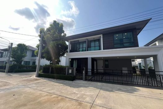 ขาย/เช่า บ้านเดี่ยว หมู่บ้าน แกรนด์บริทาเนีย บางนา กม.12 บ้านสวย หลังมุม ทำเลดี