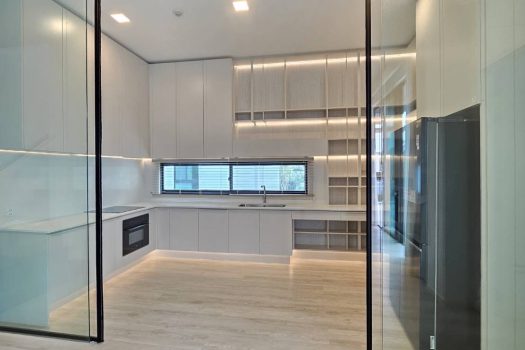 ปล่อยเช่าบ้านหรู แต่งสวยสไตล์ 𝐌𝐢𝐧𝐢𝐦𝐚𝐥 โครงการ 𝐕𝐈𝐕𝐄 กรุงเทพกรีฑา (𝐕𝐢𝐯𝐞𝟐) ทำเลดีติดโรงเรียนนานาชาติเวลลิงตัน (𝐖𝐞𝐥𝐥𝐢𝐧𝐠𝐭𝐨𝐧)