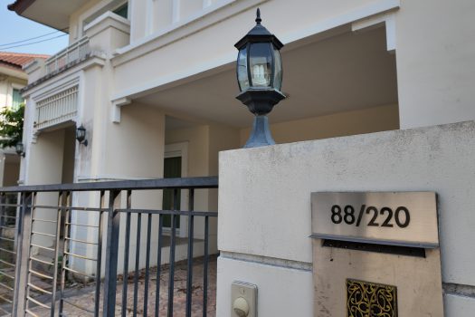 ขายบ้านเดี่ยว โครงการ 𝐓𝐡𝐞 𝐂𝐞𝐧𝐭𝐫𝐨 รัตนาธิเบศร์ บ้านเดี่ยว 3 ห้องนอน 3 ห้องน้ำ บ้านสภาพดี ไม่เคยมีคนเข้าอยู่