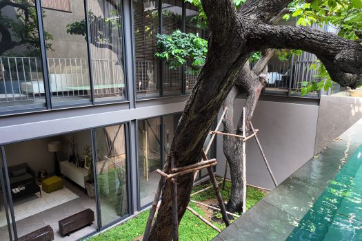 บ้านเดี่ยว สไตล์ 𝗨𝗻𝗶𝗾𝘂𝗲 𝗠𝗼𝗱𝗲𝗿𝗻 𝟯 ชั้น ซอยนาคนิวาส 𝟯𝟳 แยก 𝟮-𝟵 บ้านใหม่ แต่งสวยมาก พร้อมสระว่ายน้ำในตัวและลิฟท์