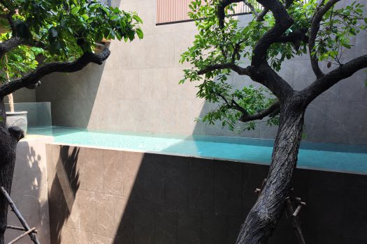 บ้านเดี่ยว สไตล์ 𝗨𝗻𝗶𝗾𝘂𝗲 𝗠𝗼𝗱𝗲𝗿𝗻 𝟯 ชั้น ซอยนาคนิวาส 𝟯𝟳 แยก 𝟮-𝟵 บ้านใหม่ แต่งสวยมาก พร้อมสระว่ายน้ำในตัวและลิฟท์