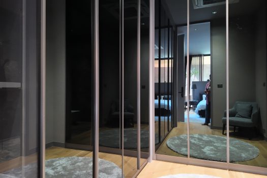 บ้านเดี่ยว สไตล์ 𝗨𝗻𝗶𝗾𝘂𝗲 𝗠𝗼𝗱𝗲𝗿𝗻 𝟯 ชั้น ซอยนาคนิวาส 𝟯𝟳 แยก 𝟮-𝟵 บ้านใหม่ แต่งสวยมาก พร้อมสระว่ายน้ำในตัวและลิฟท์