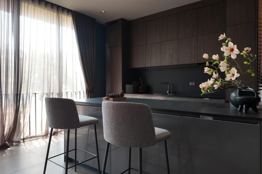 บ้านเดี่ยว สไตล์ 𝗨𝗻𝗶𝗾𝘂𝗲 𝗠𝗼𝗱𝗲𝗿𝗻 𝟯 ชั้น ซอยนาคนิวาส 𝟯𝟳 แยก 𝟮-𝟵 บ้านใหม่ แต่งสวยมาก พร้อมสระว่ายน้ำในตัวและลิฟท์