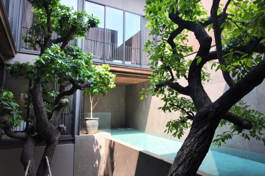 บ้านเดี่ยว สไตล์ 𝗨𝗻𝗶𝗾𝘂𝗲 𝗠𝗼𝗱𝗲𝗿𝗻 𝟯 ชั้น ซอยนาคนิวาส 𝟯𝟳 แยก 𝟮-𝟵 บ้านใหม่ แต่งสวยมาก พร้อมสระว่ายน้ำในตัวและลิฟท์