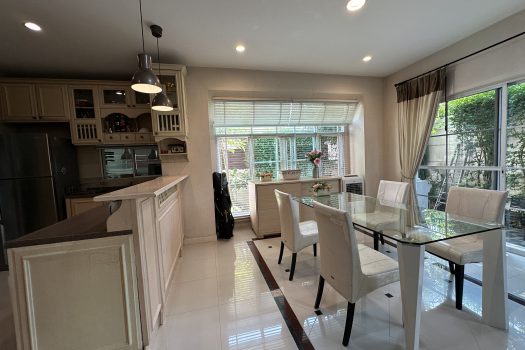 ขายบ้าน โครงการ นันทวัน สาทร-ราชพฤกษ์ บ้านร่มรื่น หลังมุม พื้นที่ใหญ่ 97.3 ตร.วา ทำเลดี ใกล้สาทร