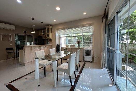 ขายบ้าน โครงการ นันทวัน สาทร-ราชพฤกษ์ บ้านร่มรื่น หลังมุม พื้นที่ใหญ่ 97.3 ตร.วา ทำเลดี ใกล้สาทร