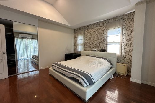 ขายบ้าน โครงการ นันทวัน สาทร-ราชพฤกษ์ บ้านร่มรื่น หลังมุม พื้นที่ใหญ่ 97.3 ตร.วา ทำเลดี ใกล้สาทร