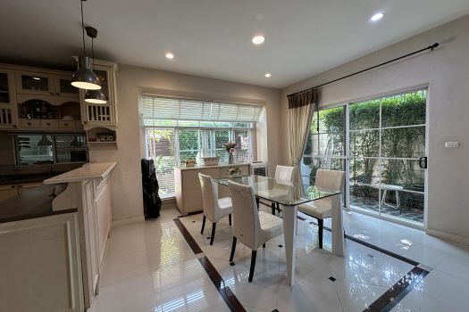 ขายบ้าน โครงการ นันทวัน สาทร-ราชพฤกษ์ บ้านร่มรื่น หลังมุม พื้นที่ใหญ่ 97.3 ตร.วา ทำเลดี ใกล้สาทร