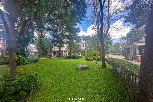 𝑩𝒂𝒏𝒈𝒌𝒐𝒌 𝑩𝒐𝒖𝒍𝒆𝒗𝒂𝒓𝒅 รามอินทรา กม. 2 บ้านเดี่ยว 3 ชั้น สไตล์โมเดิร์น