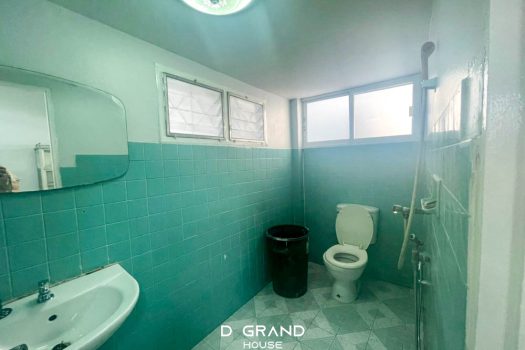 หมู่บ้านมานิต้า 4 ซอยวิภาวดี 32 บ้านเดี่ยวสุดยอดทำเลที่อาจหาที่ไหนไม่ได้แล้ว เดินทาง 3 นาทีถึงเซ็นทรัลลาดพร้าว จะซื้ออยู่เองก็ดี หรือจะซื้อไปลงทุนก็คุ้ม ด้วยทำเลที่รายล้อมไปด้วยความสะดวกสบาย เดินทางง่ายเข้าออกได้หลายเส้นทาง